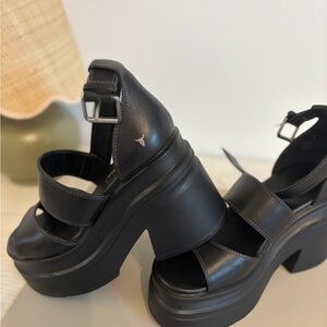 Windsor Smith Black Platform Shoes with Chunky Heel